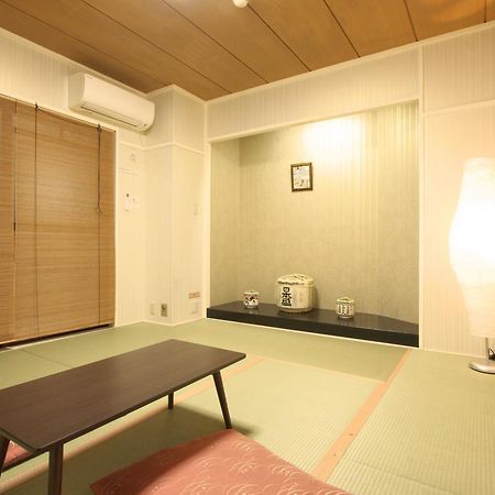 Toyotaya Hostel Nishinomiya Buitenkant foto