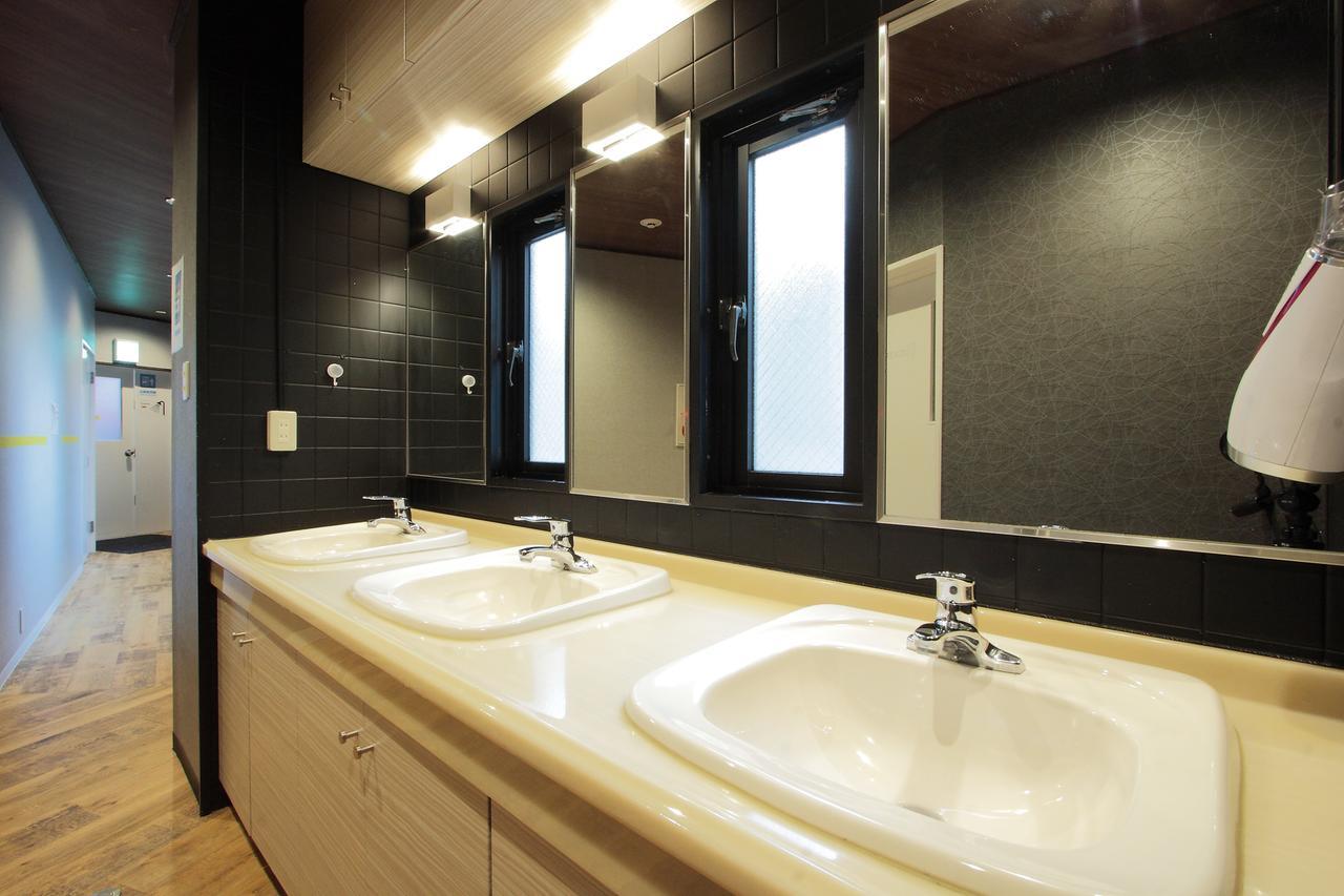 Toyotaya Hostel Nishinomiya Buitenkant foto