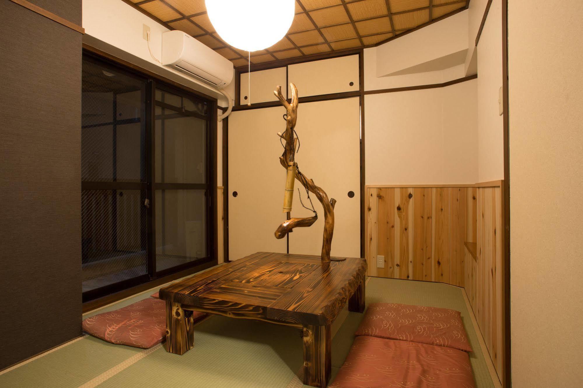 Toyotaya Hostel Nishinomiya Buitenkant foto